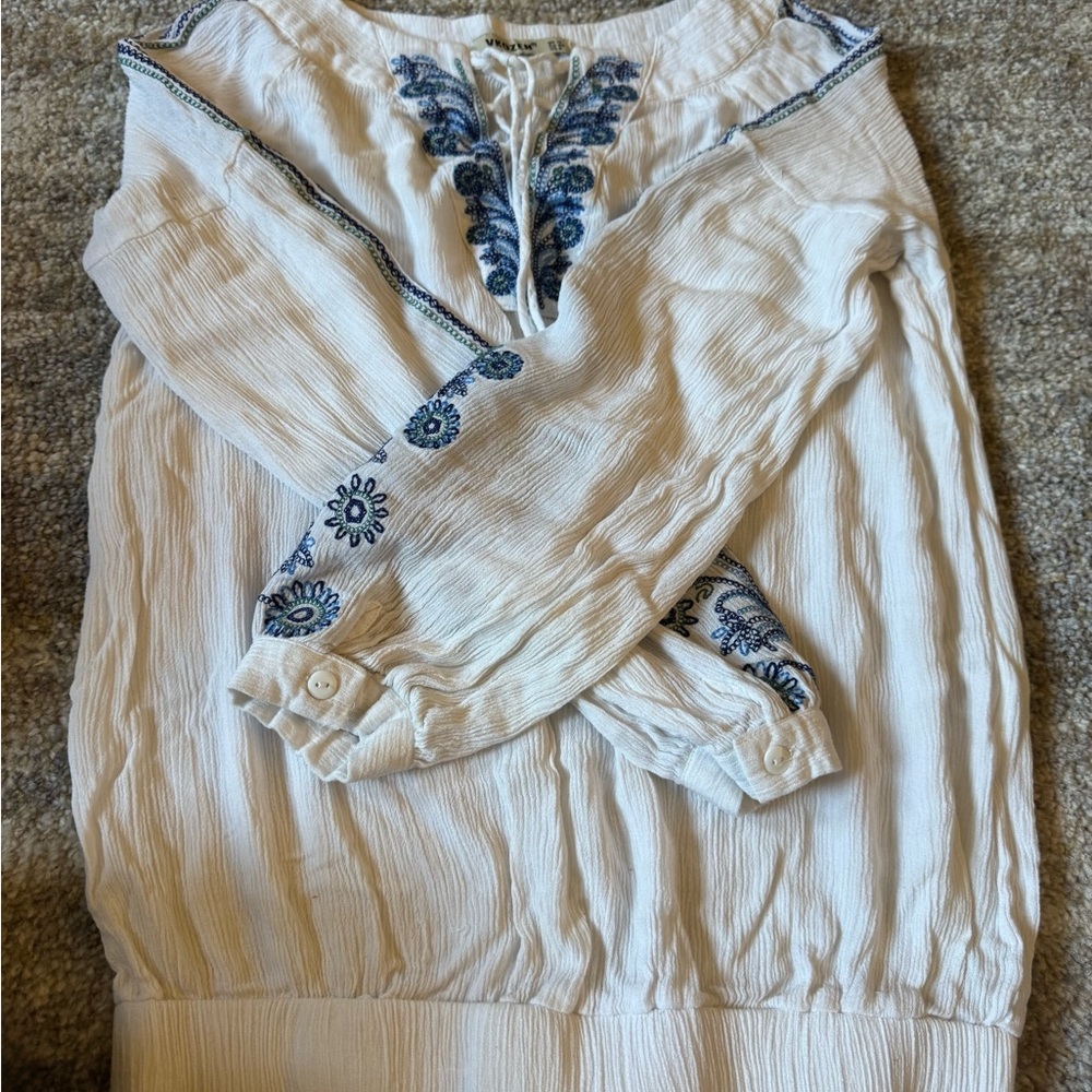 Vkozen Elegant White Blouse with Blue Embroidery